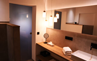 Apartment Deluxe Bathroom